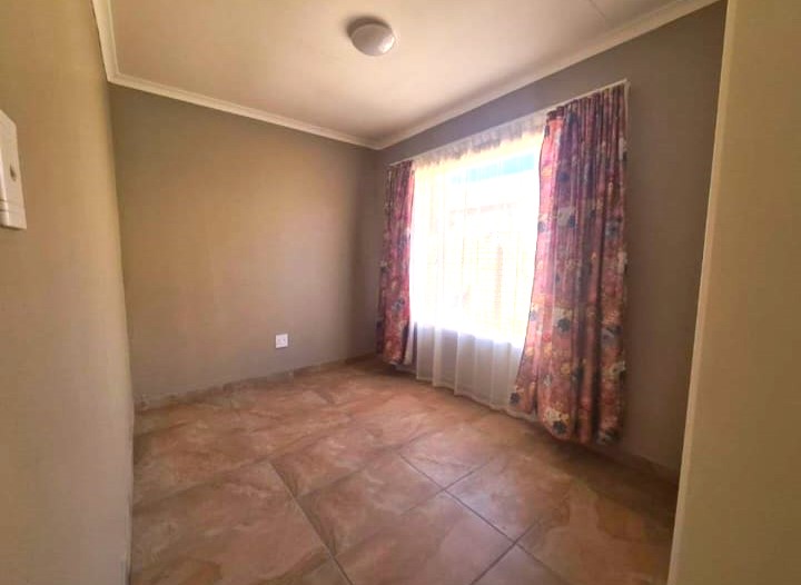 2 Bedroom Property for Sale in Sasolburg Ext 11 Free State